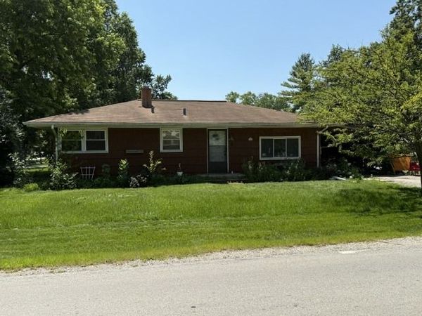 6100 Pershing Avenue , Downers Grove, IL 60516