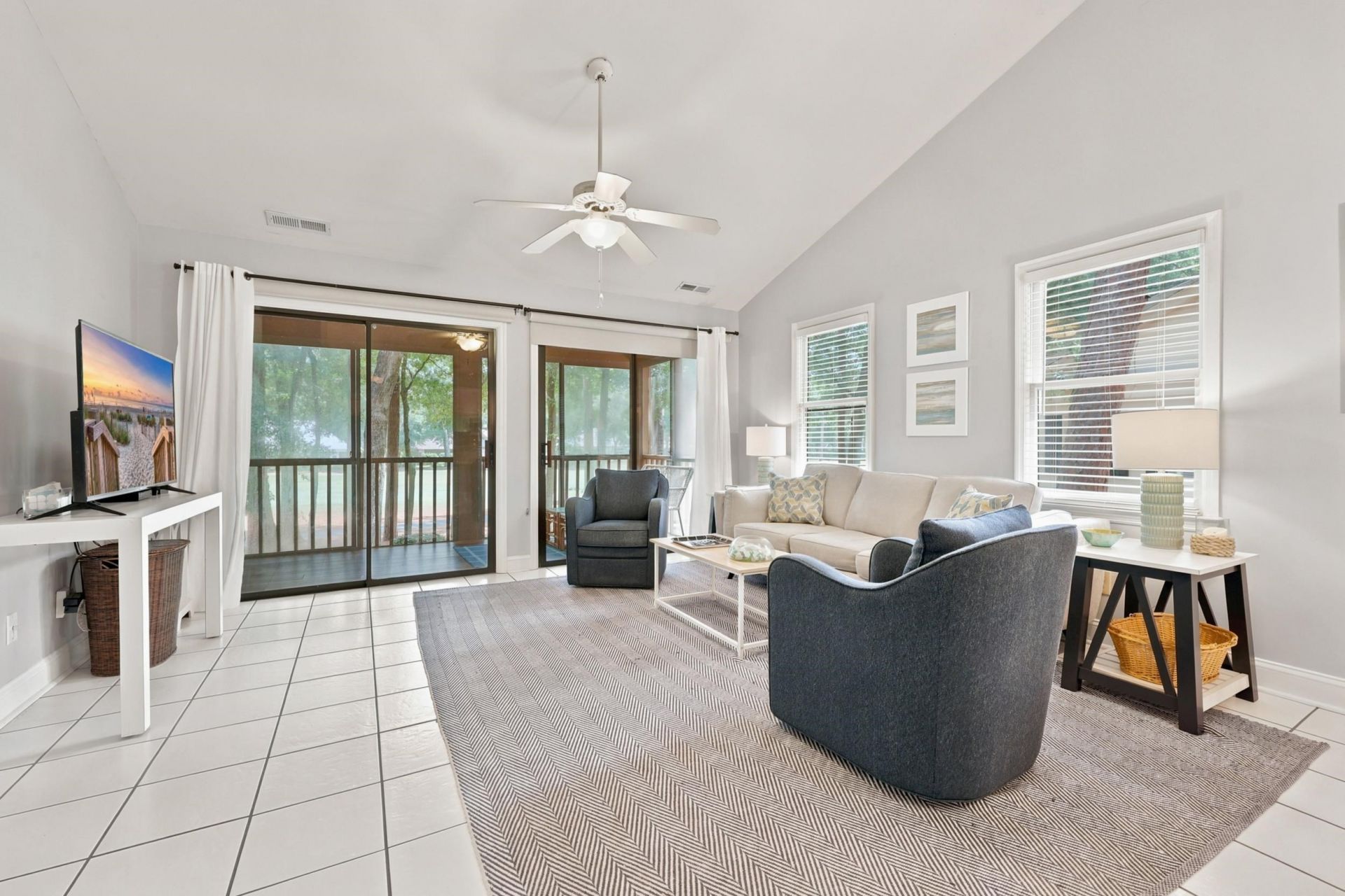 184 Stillwood Dr.  Photo 5