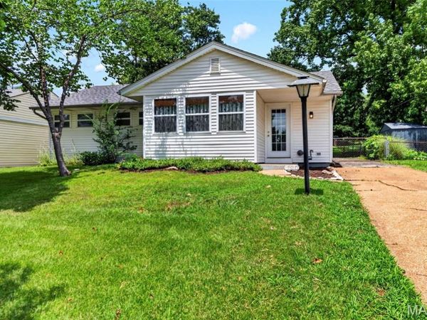 10917 Larkspur Drive, Unincorporated, MO 63123