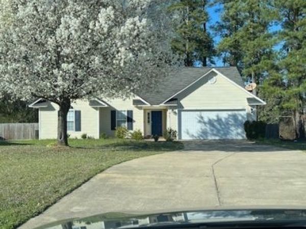 102 Digby Court, Raeford, NC 28376
