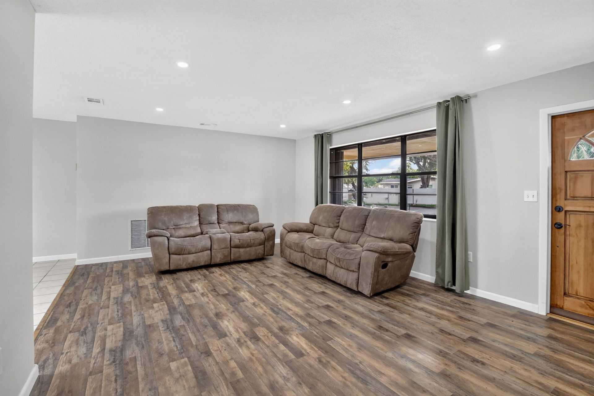 8968 SW 52nd Place, Cooper City, FL 33328 Photo