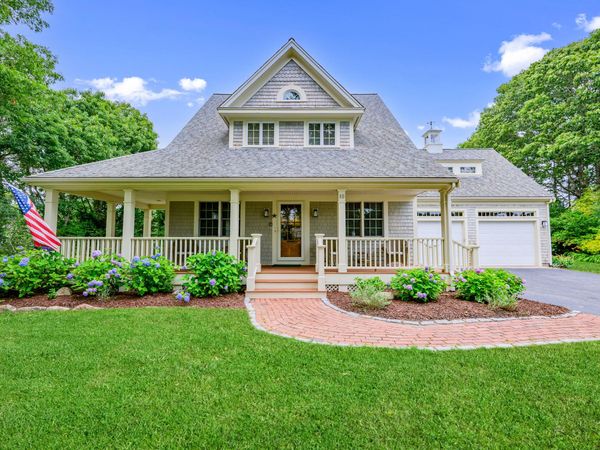 10 Abbey Gate Road , Cotuit, MA 02635
