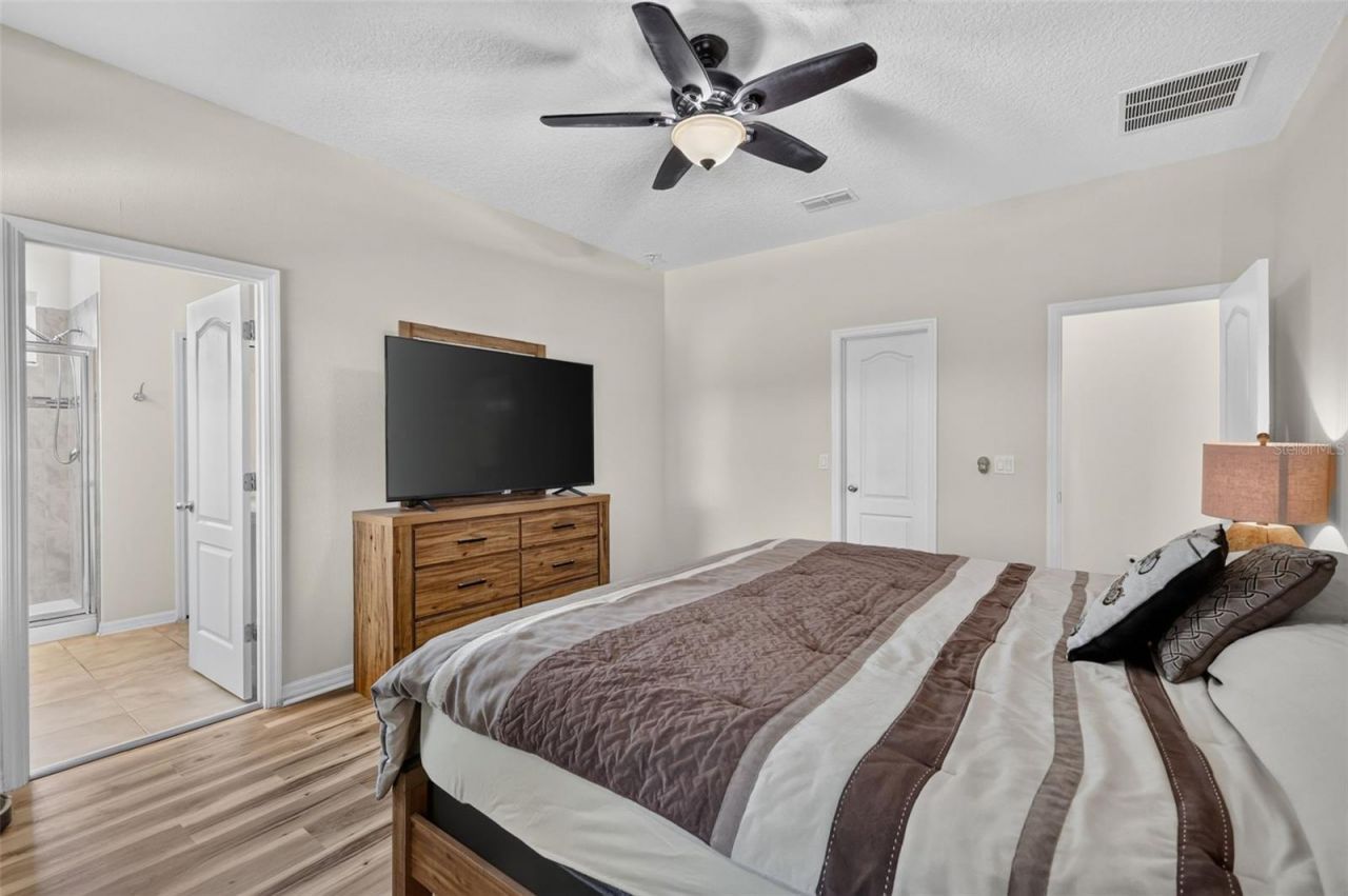 3115 Zander Drive, Grand Island, FL 32735 Photo