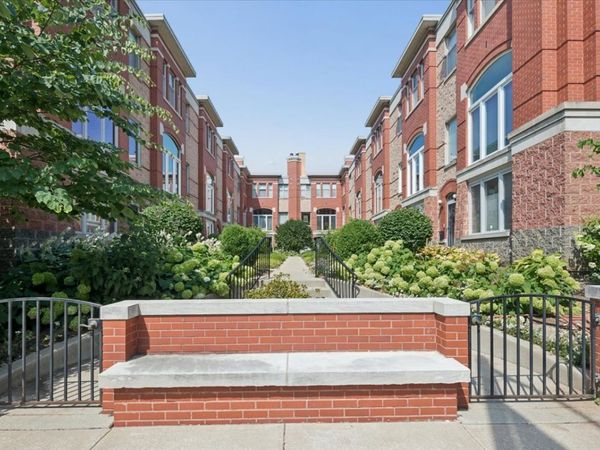 235 S Marion Street , Unit K, Oak Park, IL 60302
