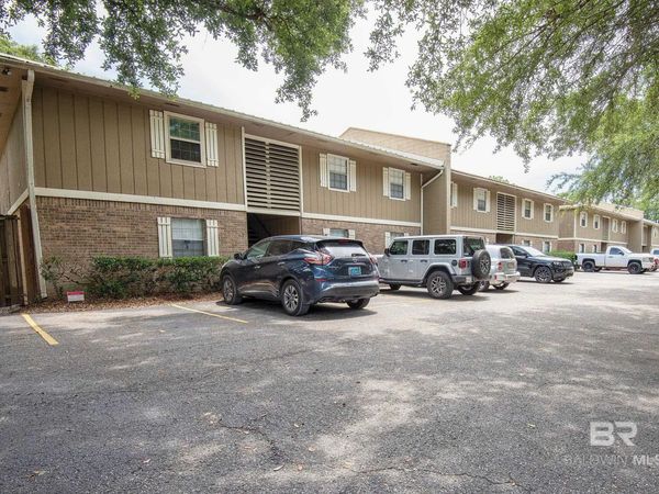 125 E 22nd Avenue, Unit 2, Gulf Shores, AL 36542