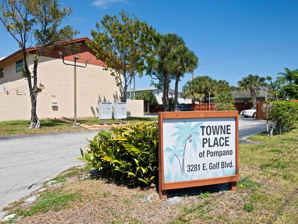 3281 E GOLF Boulevard, Unit 17, Pompano Beach, FL 33064
