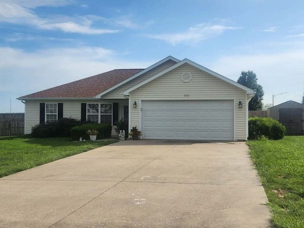 1511 Hawkeye Court , Carterville, IL 62918