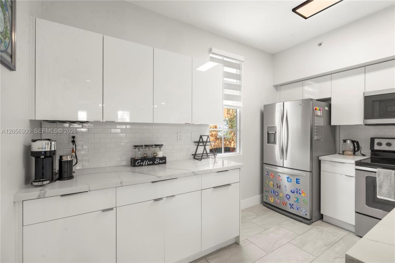 2991 NE 185th Steet , Unit 1706, Aventura, FL 33180 Photo
