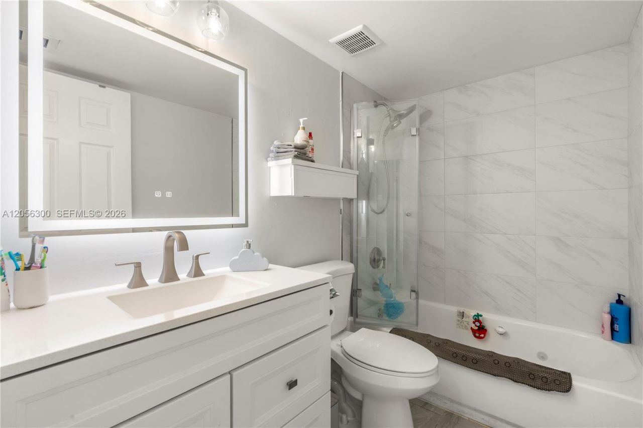 2991 NE 185th Steet , Unit 1706, Aventura, FL 33180 Photo