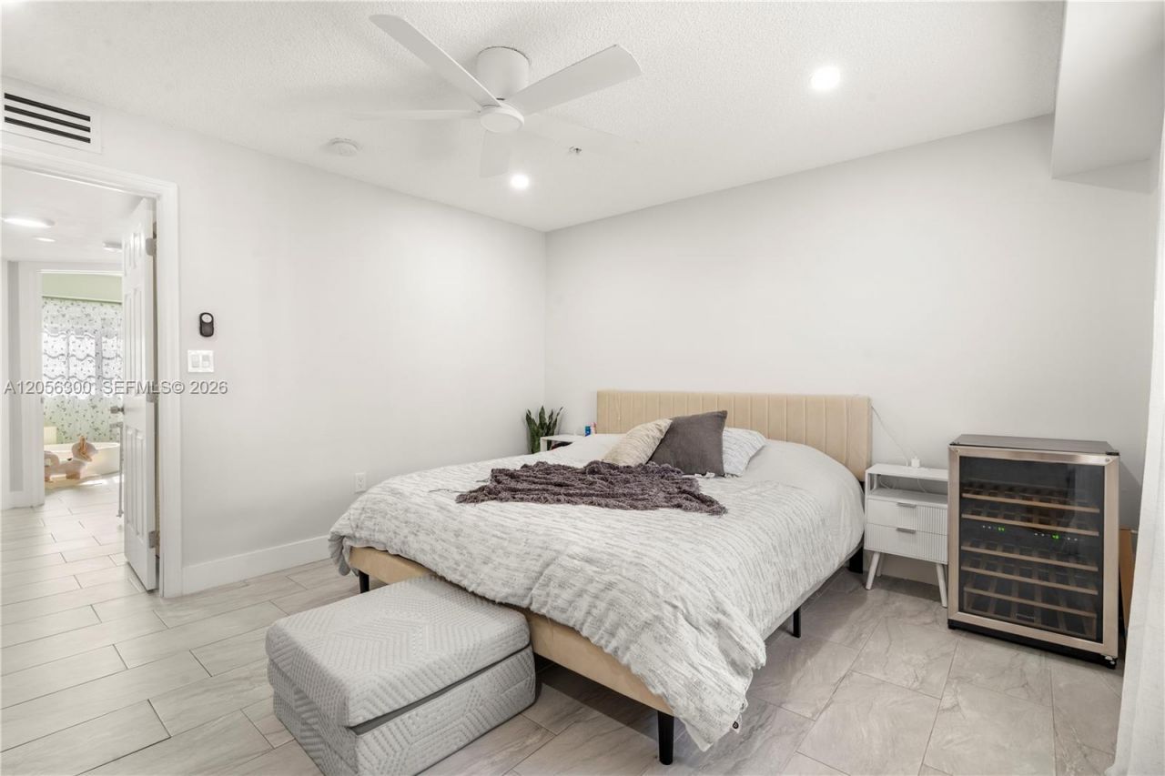 2991 NE 185th Steet , Unit 1706, Aventura, FL 33180 Photo