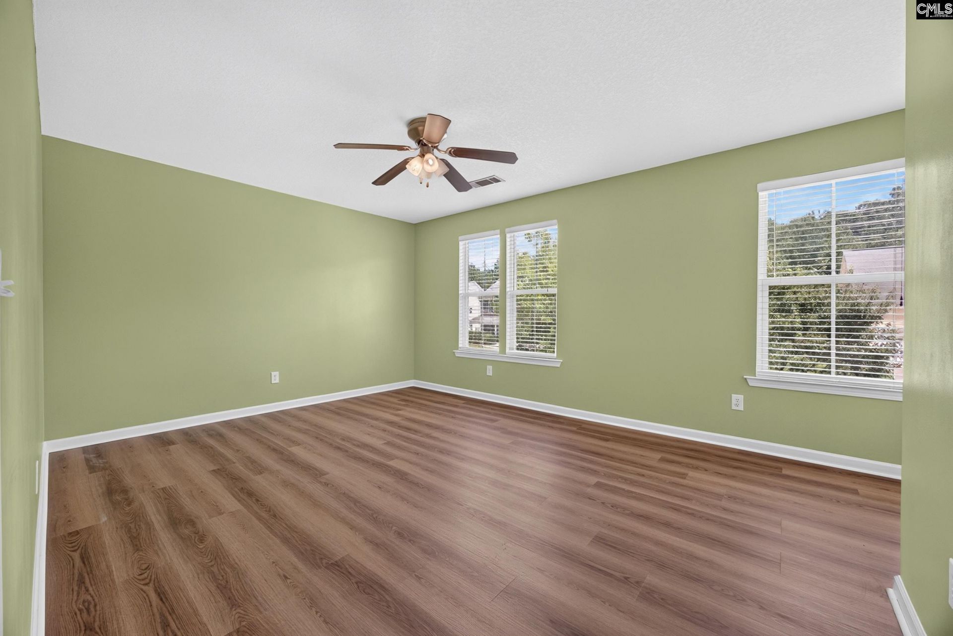 135 Hammock Drive Photo 27