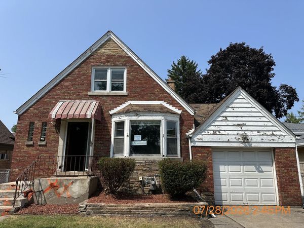 1717 Mannheim Road, Des Plaines, IL 60018