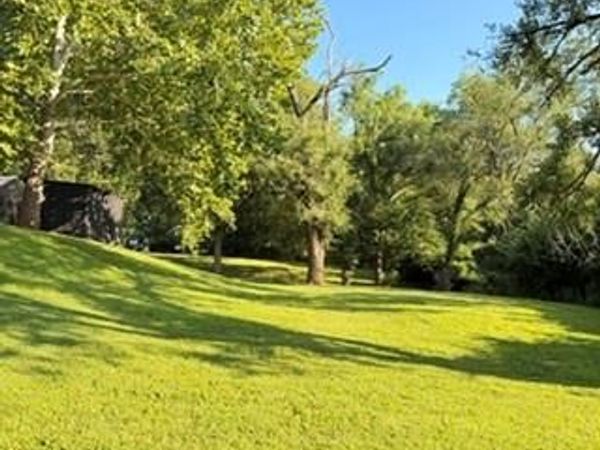 5619 E 56th Street, Kansas City, MO 64130