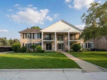 14211 Ivanhoe Drive , Sterling Heights, MI 48312