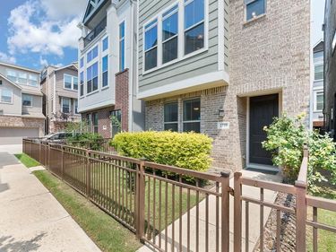 2739 Flowering Peach Lane, Dallas, TX 75212