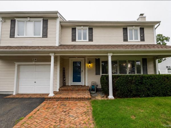 29 Sandy Hollow Drive , Smithtown, NY 11787