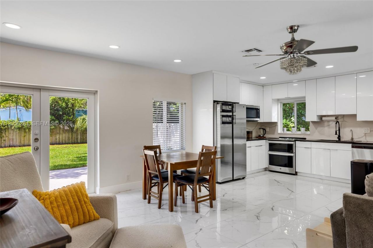 1008 SW 18th Ct, Fort Lauderdale, FL 33315 Photo