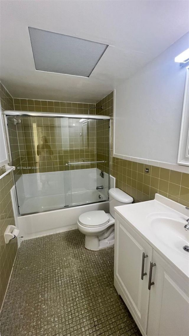 7010 NW 186th St, Unit 5-303, Hialeah, FL 33015 Photo