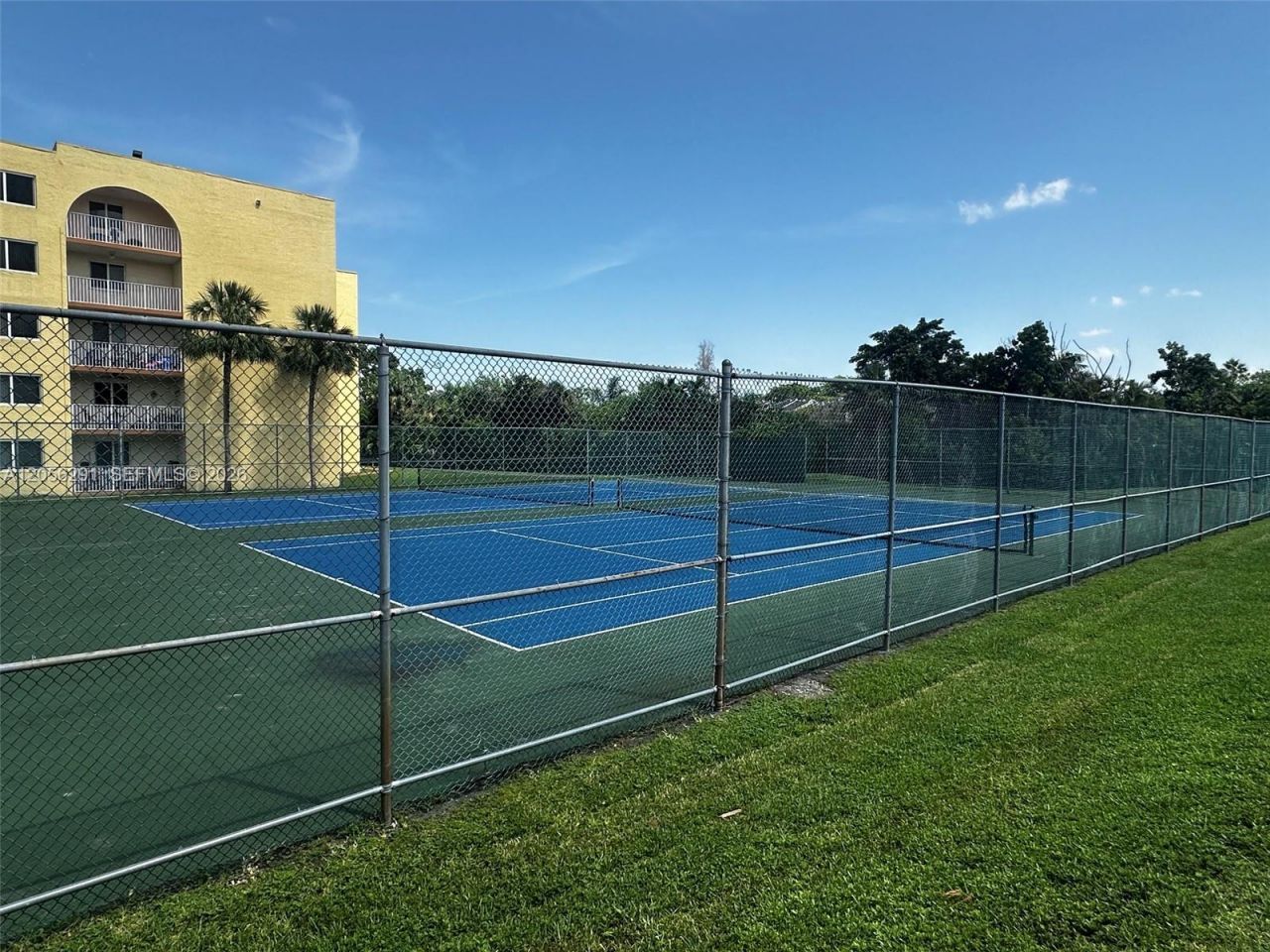 7010 NW 186th St , Unit 5-303, Hialeah, FL 33015 Photo