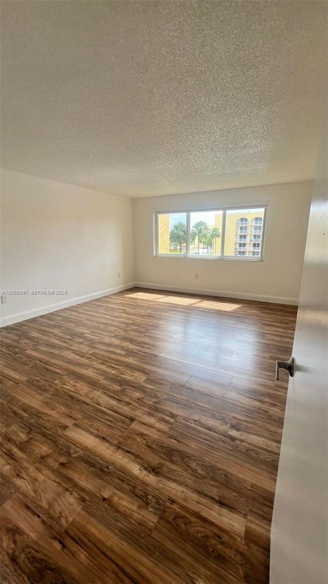 7010 NW 186th St, Unit 5-303, Hialeah, FL 33015 Photo