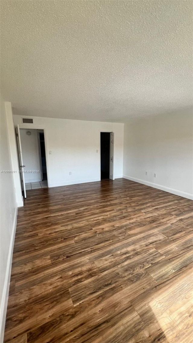 7010 NW 186th St, Unit 5-303, Hialeah, FL 33015 Photo