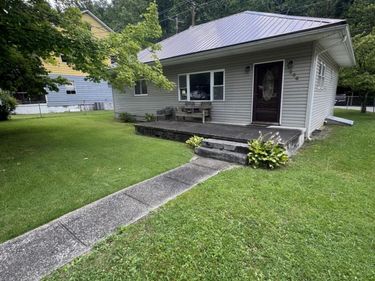 358 E Main Street, Lynch, KY 40855