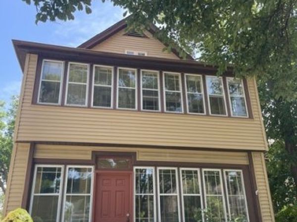 211 N Larch Avenue , Elmhurst, IL 60126