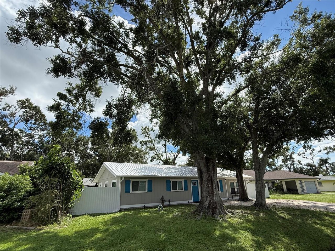 3988 San Luis Drive, Sarasota, FL 34235 Photo