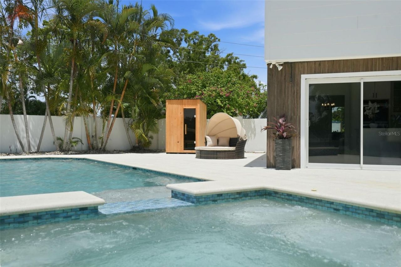 5101 Dover Street Ne, Saint Petersburg, FL 33703 Photo