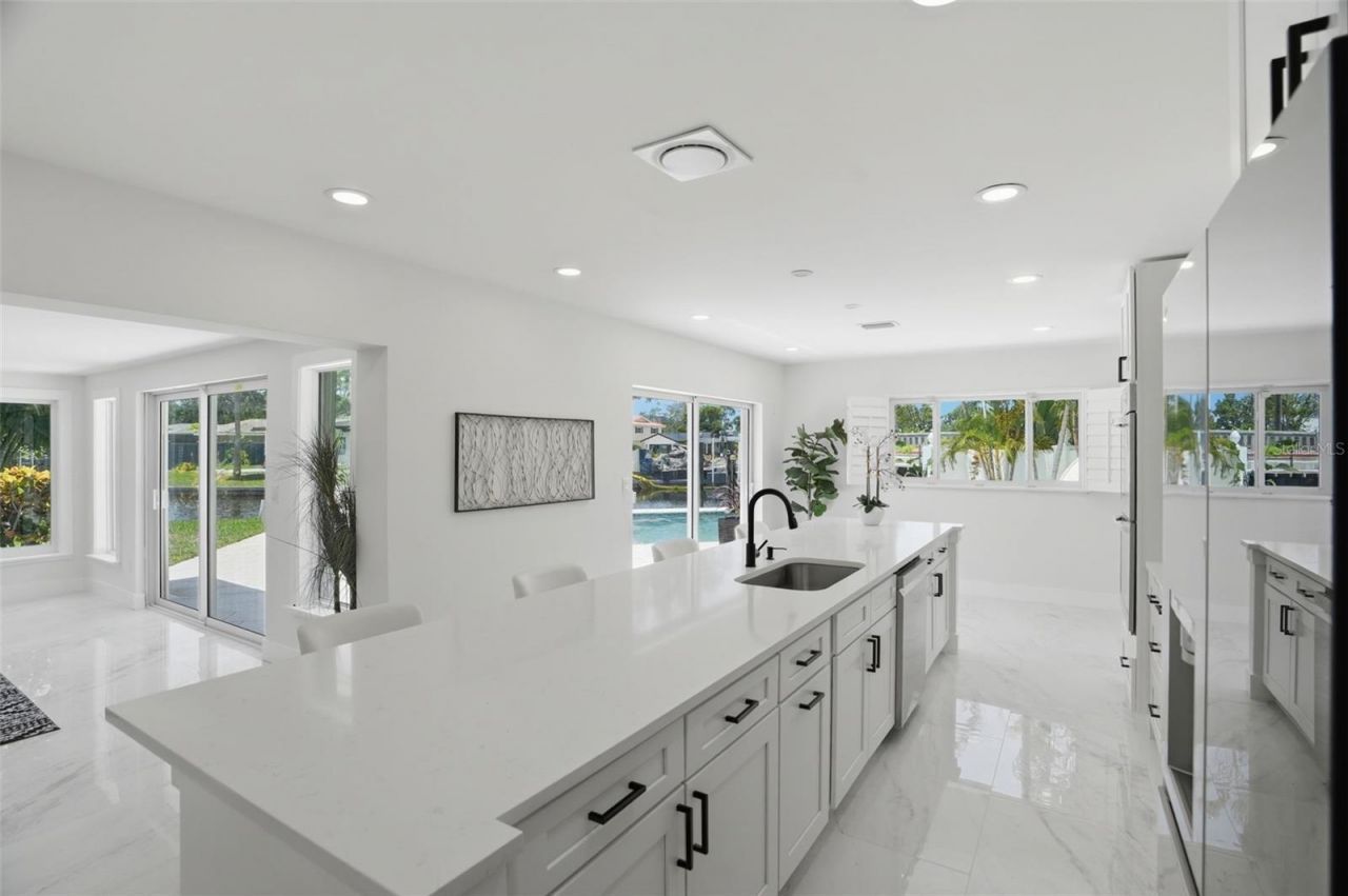 5101 Dover Street Ne, Saint Petersburg, FL 33703 Photo