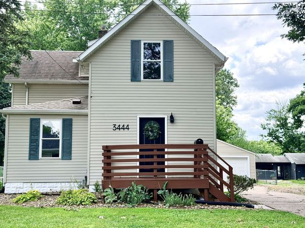 3444 19th Avenue , Moline, IL 61265