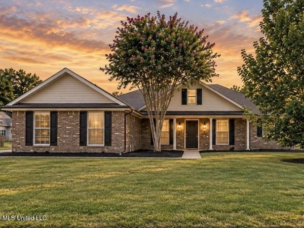 7692 E Brierfield Drive, Southaven, MS 38672