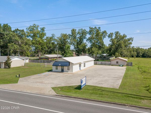 1552 Brickyard Road , Chipley, FL 32428