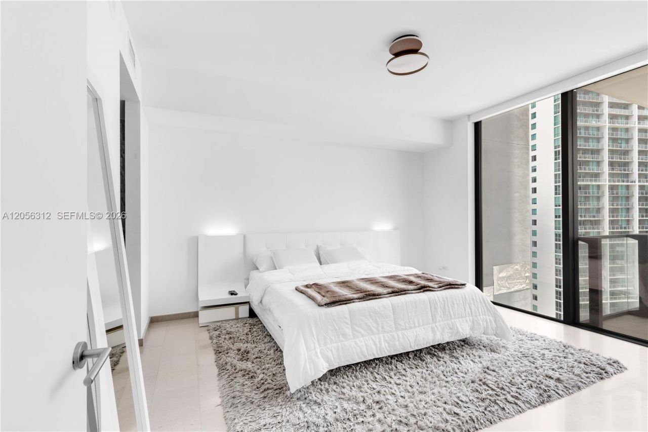 68 SE 6th St , Unit 1907, Miami, FL 33131 Photo