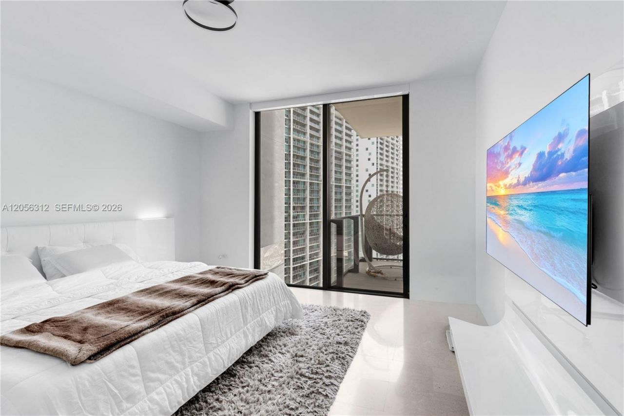68 SE 6th St , Unit 1907, Miami, FL 33131 Photo