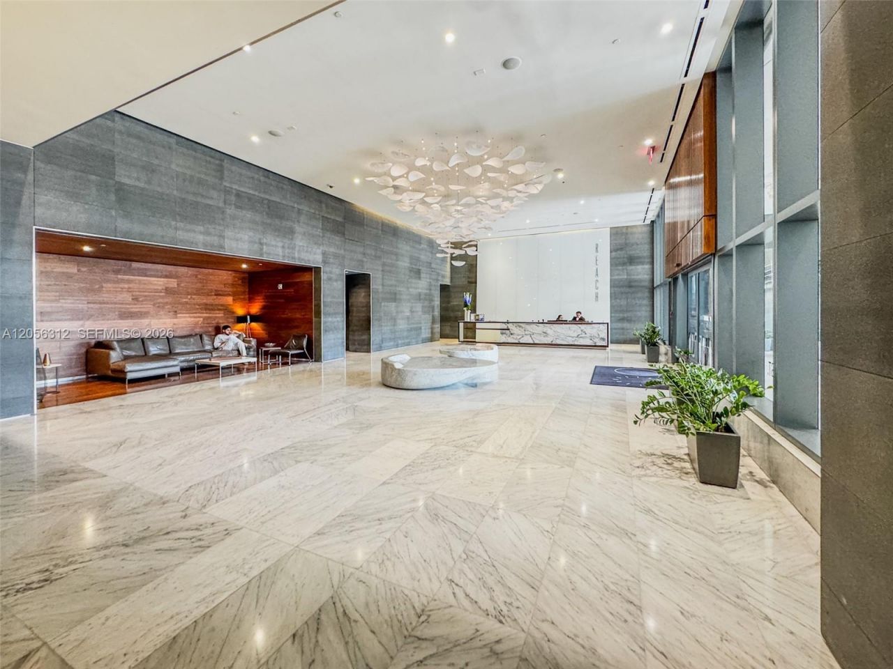 68 SE 6th St , Unit 1907, Miami, FL 33131 Photo