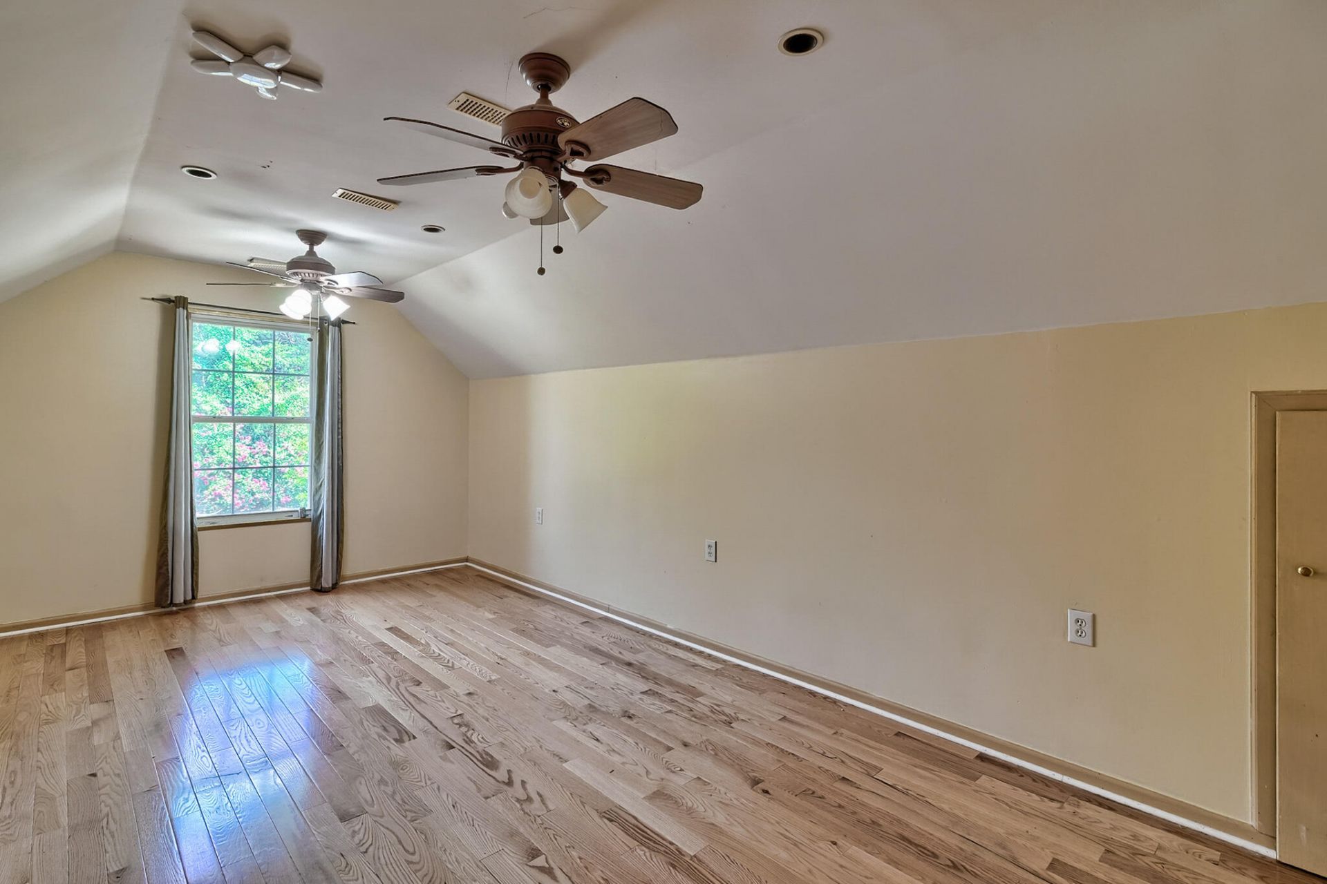1213 Parliament Lake Drive Photo 27