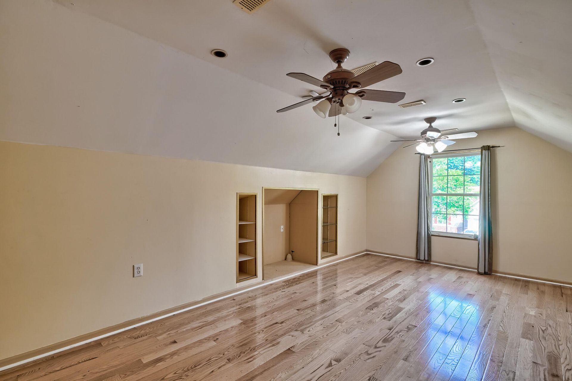 1213 Parliament Lake Drive Photo 28