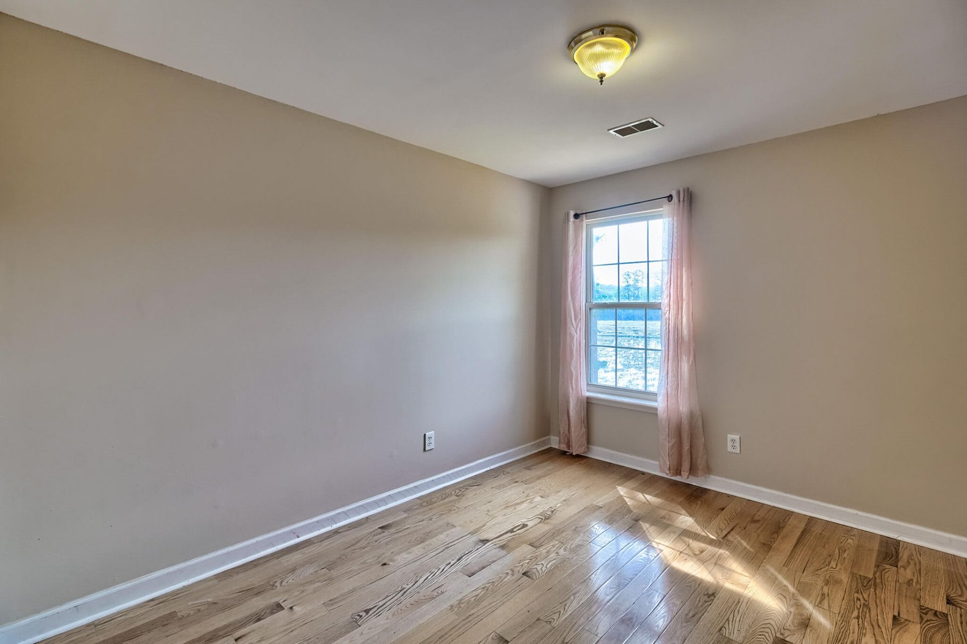 1213 Parliament Lake Drive Photo 32
