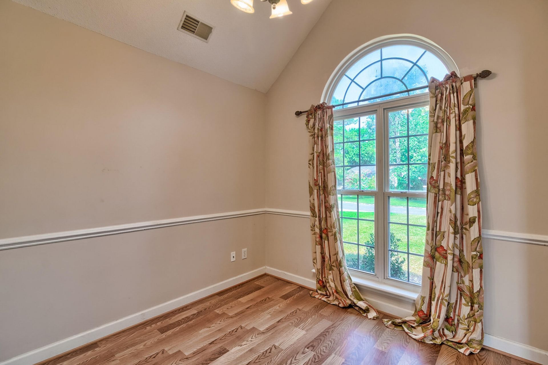 1213 Parliament Lake Drive Photo 8