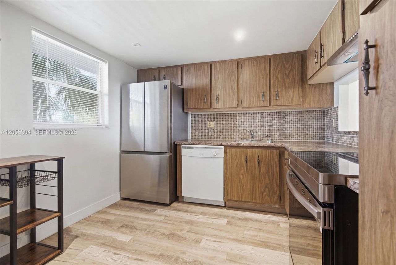 3090 Holiday Springs Blvd , Unit 204, Margate, FL 33063 Photo