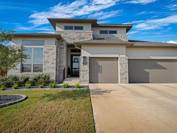 1925 Luna, New Braunfels, TX 78132