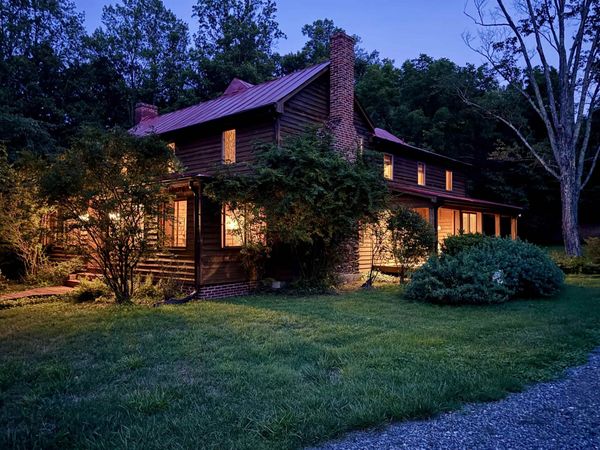 929 BROWNINGS CV, SHIPMAN, VA 22971