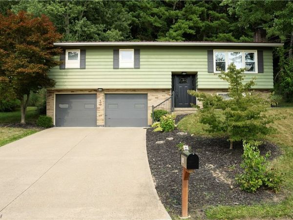 894 Green Drive, Coshocton, OH 43812
