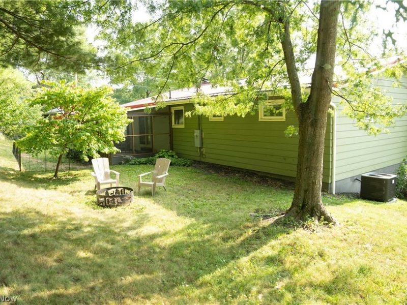 894 Green Drive, Coshocton, OH 43812 Photo 21