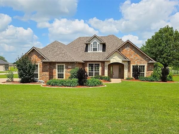 2300 E Emerald Bend Court , Granbury, TX 76049