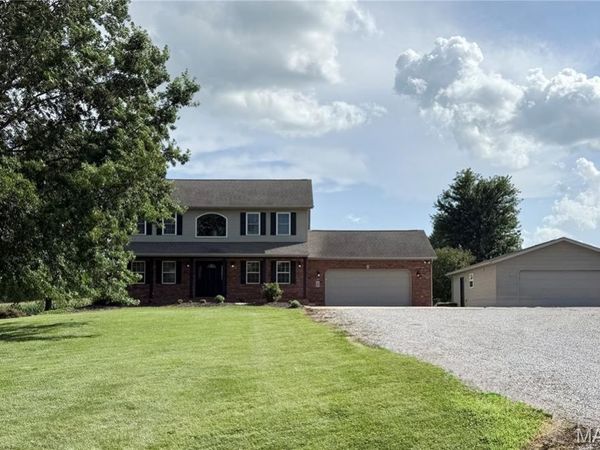 26 Hickory Point, Moro, IL 62067