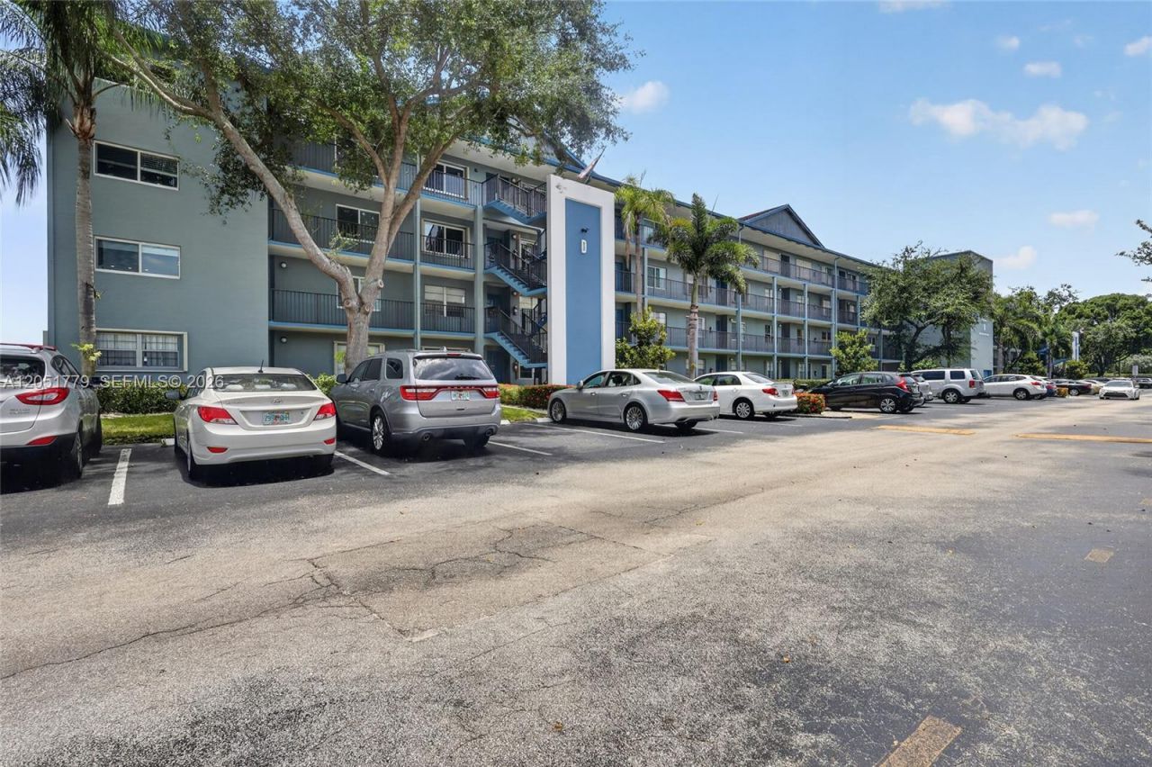 1501 SW 134th Way, Unit 403D, Pembroke Pines, FL 33027 Photo