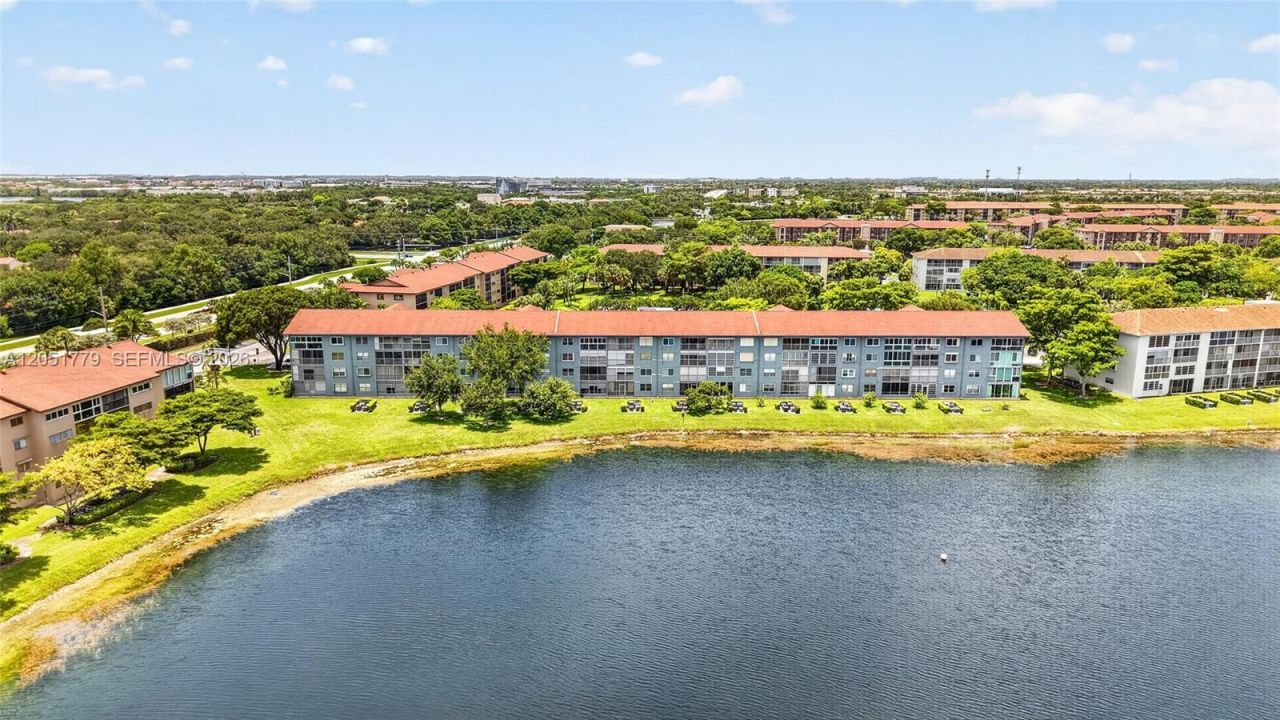 1501 SW 134th Way, Unit 403D, Pembroke Pines, FL 33027 Photo