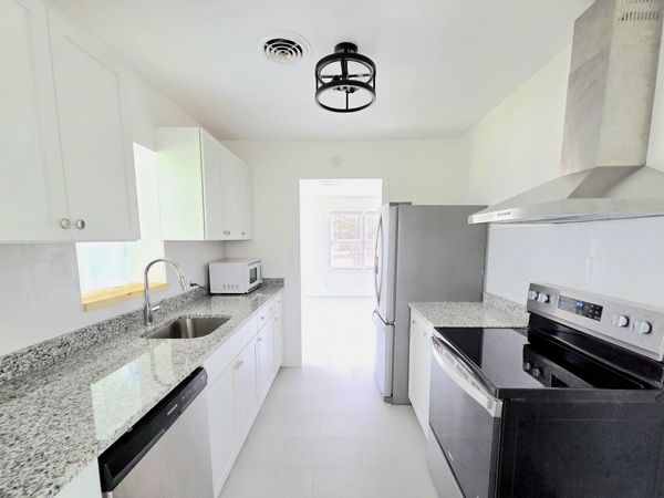 813 S 6th Street, Fort Pierce, FL 34950